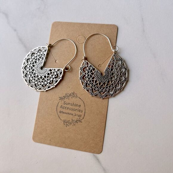 5 for $25 SILVER COLOR  EARNINGS - Picture 5 of 8